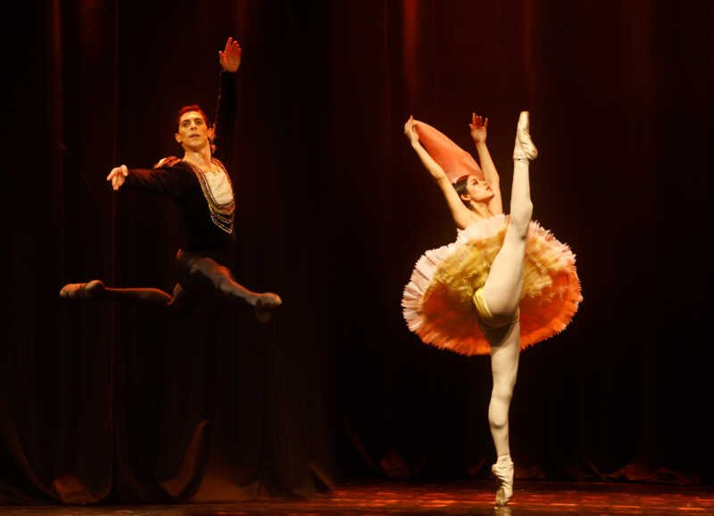 Impacto misionero: ovación de pie para el ballet clásico del Parque en Ijuí