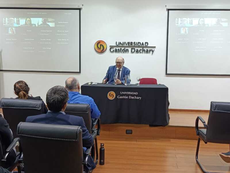 La UGD dictará un doctorado de la Universidad de Zaragoza para jerarquizar la formación docente Imagen de WhatsApp 2025 11 13 a las 17.40.41 b85b79a6 - 1
