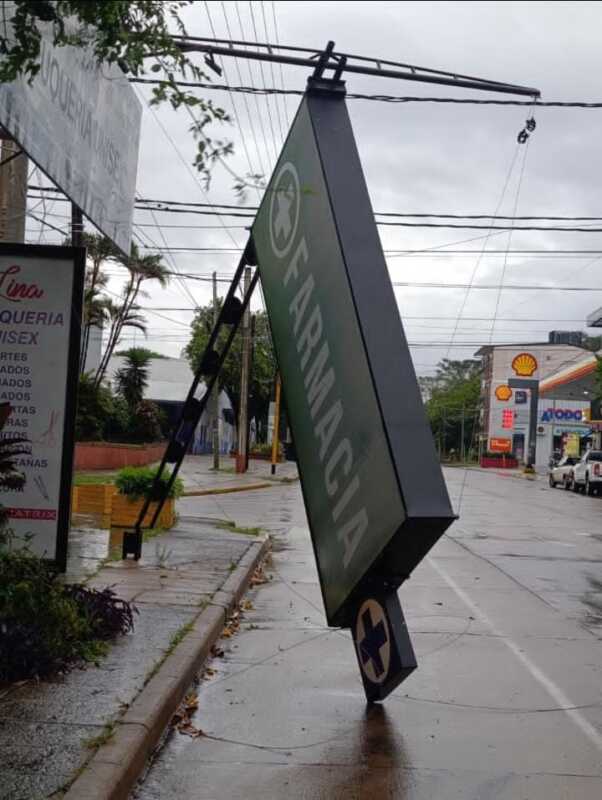 Las tormentas dejan estragos en Posadas