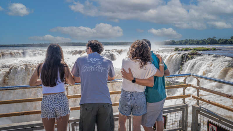 Misiones: el feriado impulsó un marcado crecimiento del turismo 2 Misiones