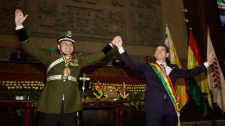 Rodrigo Paz asumió en Bolivia con un mensaje contundente: “Se terminó el aislamiento ideológico” PAZ