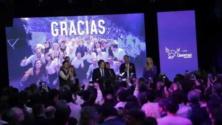 Milei se reúne con los diputados electos de La Libertad Avanza Javier Milei se reune con diputados