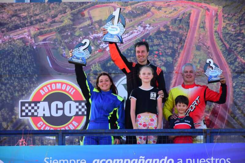 Misionero de Karting: la 8ª fecha dejó emoción, ganadores y definiciones en suspenso 18 WhatsApp Image 2025 11 10 at 07.22.17 - 17