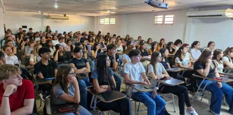 Fundación Barceló: inscripciones abiertas 2026 con carreras presenciales y a distancia en ciencias de la salud 4 Con prácticas en hospitales del NEA, la Fundación Barceló lanzó su propuesta académica 2026 en ciencias de la salud.