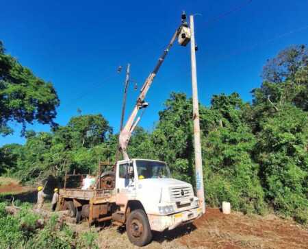 Energía de Misiones avanza en el refuerzo de la línea de 33 kV entre Eldorado y Pozo Azul energia de misiones