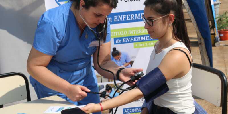 Día Nacional de la Enfermería: la historia de una profesión clave para la salud pública 3 En el Día Nacional de la Enfermería, se destaca el trabajo incansable de quienes cuidan, educan y contienen en cada nivel del sistema de salud.