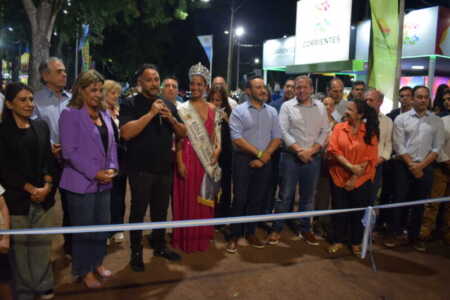 Noche de coronación en Ituzaingó: Juana Maha Sobech, nueva Reina del Surubí imagen 104943 - 3