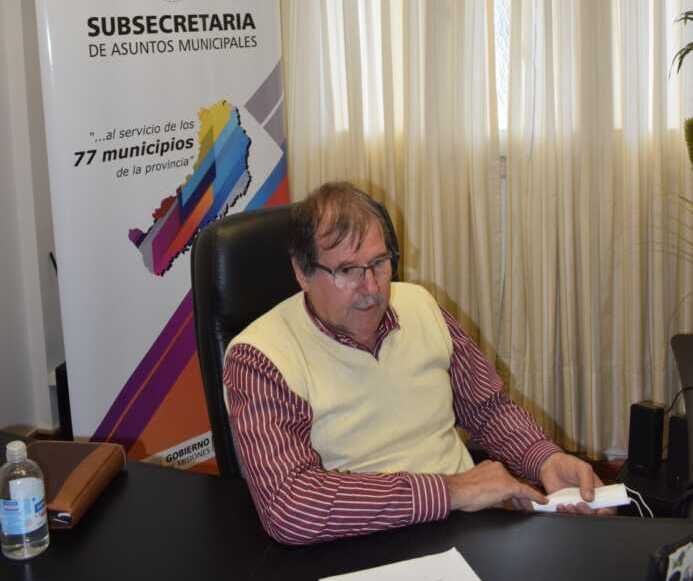 Municipios “puados”: no llegan al aguinaldo y unos 20 ya pidieron adelanto de coparticipación 3 José Bautista Schiro, subsecretario de Asuntos Municipales, advirtió que muchos municipios no llegarán a pagar el aguinaldo y que más de 20 ya pidieron adelantos de coparticipación.