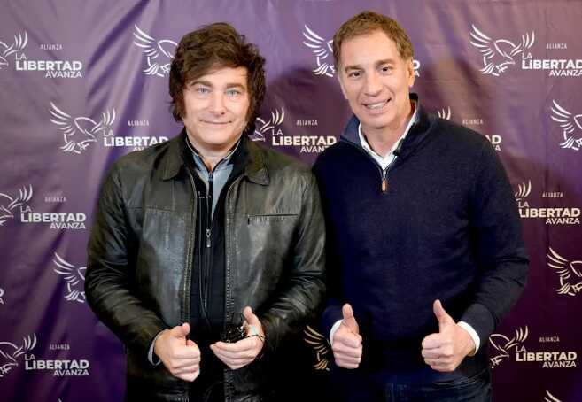 Javier Milei encabeza la primera reunión con su nuevo Gabinete y marcá los cambios 3 milei y santili - 2