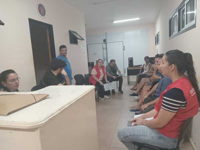 Vecinos de Itaembé Guazú denuncian monopolio de internet y fallas en servicios básicos 3 reunion vecinal itaembe guazu 1 - 2