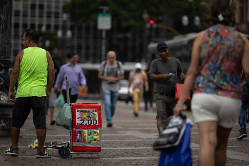 Brasil: Lula estudia una reducción de la jornada laboral 1 Brasil estudia modificar la jornada laboral y Lula reclama acelerar el cambio
