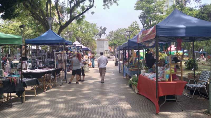 Posadas vive una agenda navideña con cine barrial y feria comercial 4 488661866 29057560500525276 4781981664520145277 n - 3