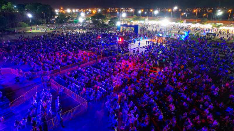 Más de 30 mil personas asistieron al Festival del Litoral en Posadas Festival