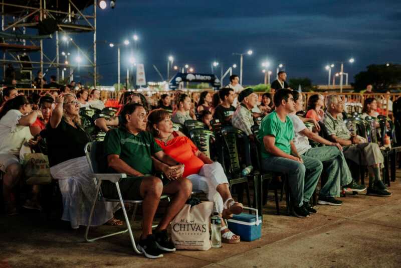 Chamamé, emoción y figuras internacionales marcaron el inicio del Festival del Litoral 5 Festival