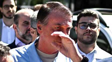 Bolsonaro fue internado en Brasilia para una cirugía por hernia inguinal GqH3KS2XIAAJO4D - 3