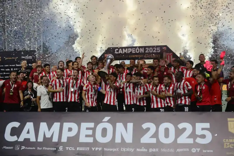 El Pincha se quedó con el Trofeo de Campeones y alcanzó los 12 títulos nacionales Trofeo