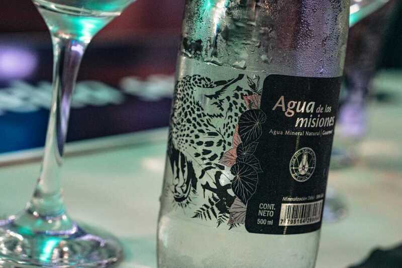 El resurgir de Agua de las Misiones tras una de las etapas más críticas de su historia 4 Del saneamiento interno al relanzamiento comercial, el nuevo momento de Agua de las Misiones.