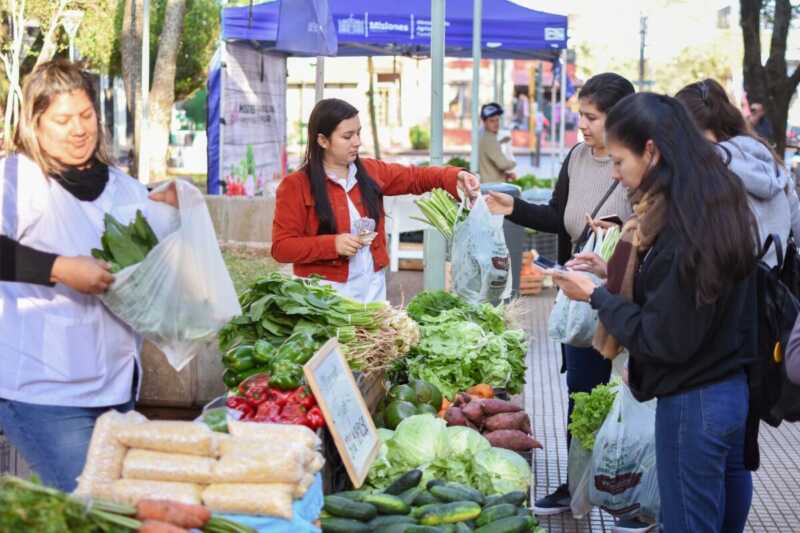 Productores cuestionan a la presidenta de las Ferias Francas y reclaman respuestas 2 Crecen los cuestionamientos a la gestión de las Ferias Francas de Misiones