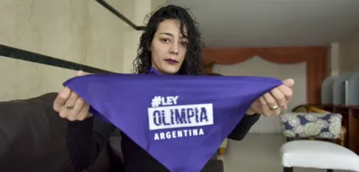 Violencia digital en Argentina: la historia de Florencia Villegas y la Ley Olimpia 2 Más de 30 mujeres, entre ellas menores de edad, fueron víctimas del mismo agresor en uno de los casos que impulsó la Ley Olimpia en Argentina.