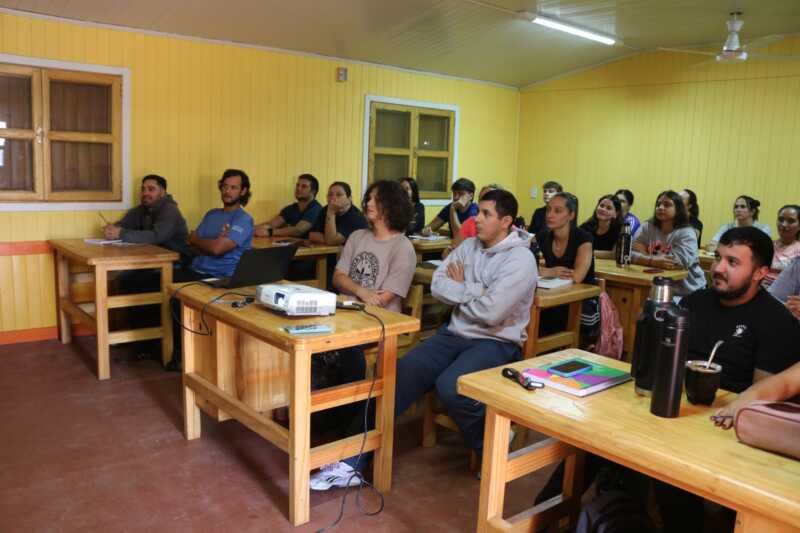 El municipio acompaña la formación de guardavidas para garantizar una temporada de verano más segura.