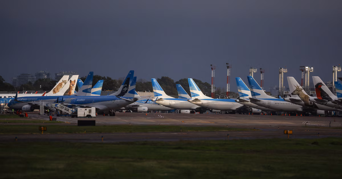Paro de ATE/ANAC amenaza vuelos en el fin de semana largo 1 Conflicto salarial en aeropuertos podría afectar vuelos del 18 al 24 de marzo