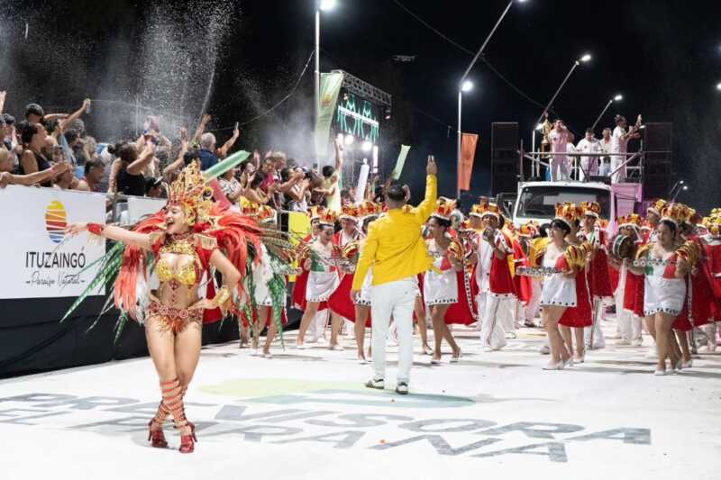 Carnavales y playas de Ituzaingó brillarán este fin de semana 623274376 857263660462804 7998289992244075175 n - 2