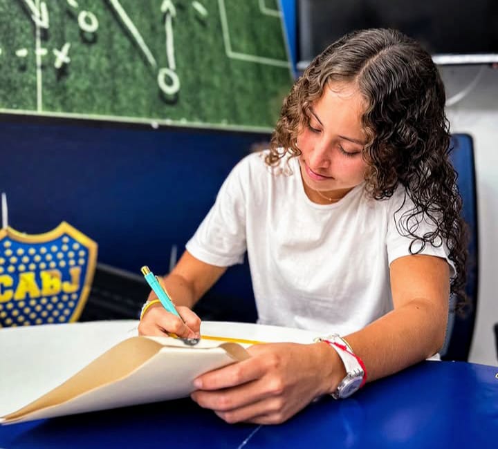 La misionera Delfina Silvestri firmó con Boca: “Es un premio al esfuerzo” 1 Delfina
