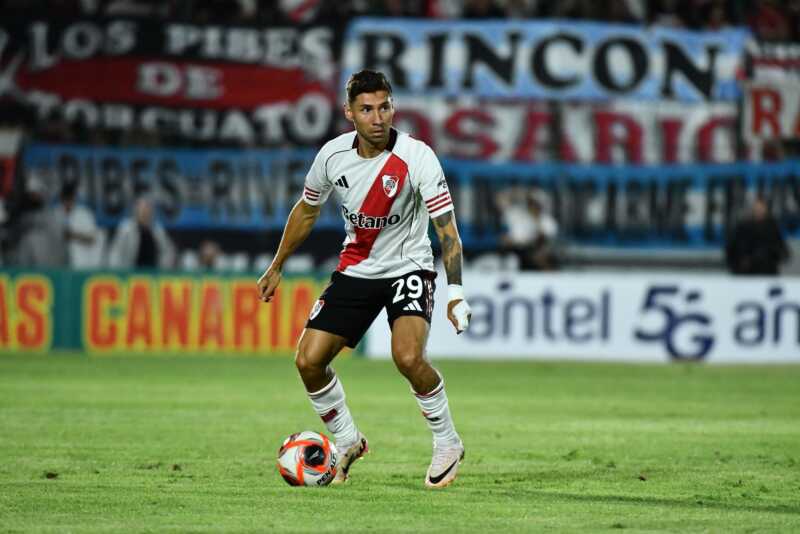 River le ganó por penales a Peñarol y cerró su gira en Uruguay 4 G 6NcUXXIAAJqTI - 3