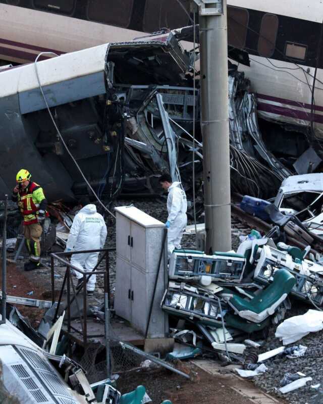 Conmoción en España: accidente ferroviario deja 40 víctimas fatales y un centenar de heridos 3 Descarrilamiento y choque en Adamuz: el peor desastre ferroviario reciente en España