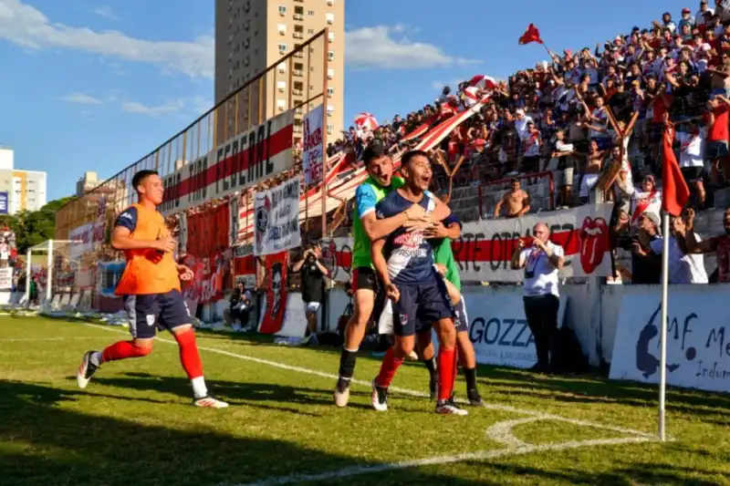 Guaraní va por la hazaña Guaraní
