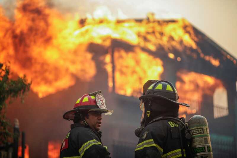 Incendios forestales en Chile dejan al menos 16 muertos y 50 mil evacuados 2 Incendios