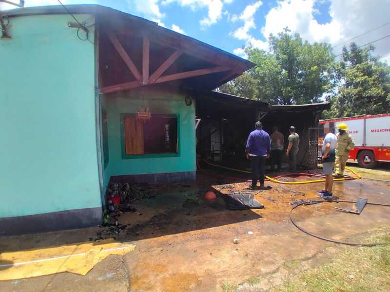 Incendio en el barrio Miguel de Güemes de Posadas Posadas