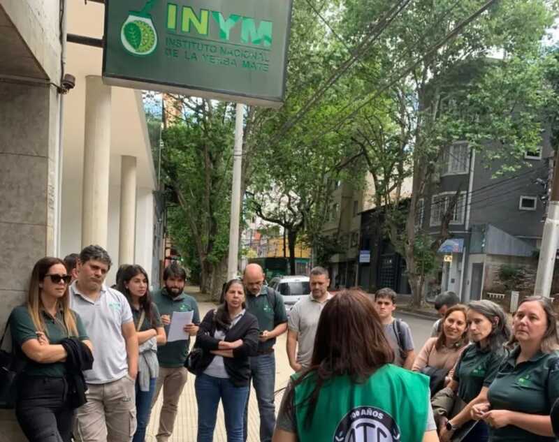 Yerbateros cruzaron a Sturzenegger: “Exportar más no nos puede costar la desaparición de las chacras” 4 inym misiones
