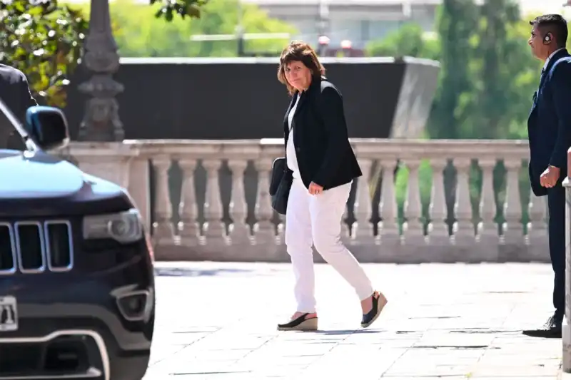 El Gobierno avanzará con la reforma de la Ley Penal Juvenil durante las sesiones extraordinarias 3 El oficialismo reactiva el debate por la Ley Penal Juvenil en el Congreso.