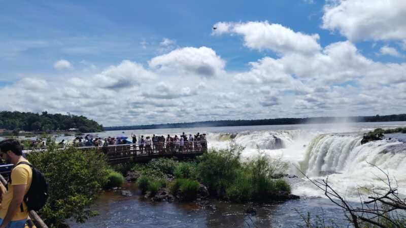 El sector turístico de Iguazú prevé un fuerte impacto económico durante Semana Santa, uno de los períodos clave del calendario.
