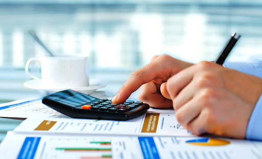 Consultoras basadas en datos del BCRA advierten que el sobreendeudamiento acumulado durante 2025 explica la crisis actual de crédito.