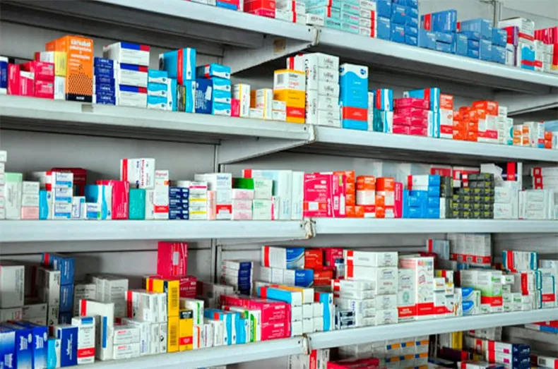 ANMAT obliga a incorporar códigos QR en medicamentos: los prospectos digitales serán obligatorios en Argentina 1 Los prospectos digitales permitirán consultar indicaciones, dosis, efectos adversos y advertencias desde cualquier dispositivo móvil.