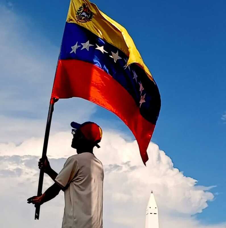 Venezolanos en Misiones celebran la caída de Maduro y advierten que comienza un proceso largo y complejo 4 javier ferrer - 3