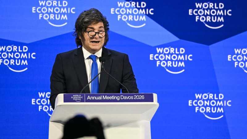 milei en Davos -zapatos