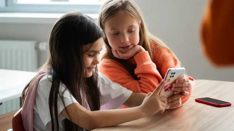 suecia busca prohibir celulares escuelas - 3