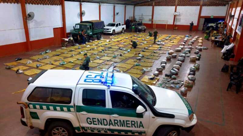 Operativo en Misiones: más de cuatro toneladas de droga incautadas 4 636702429 914923620911948 7554632844861102889 n - 3