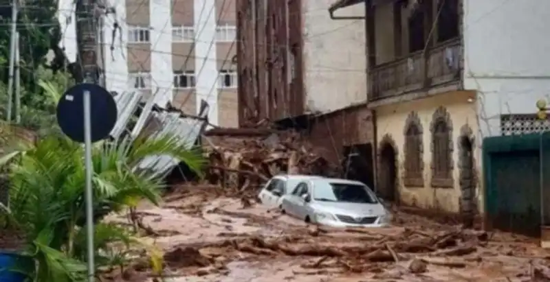 Brasil: las lluvias dejan 70 muertos y continúan las búsquedas 2 Brasil