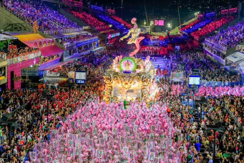 Brasil se viste de fiesta: comienza el Carnaval con música, color y tradición Brasil