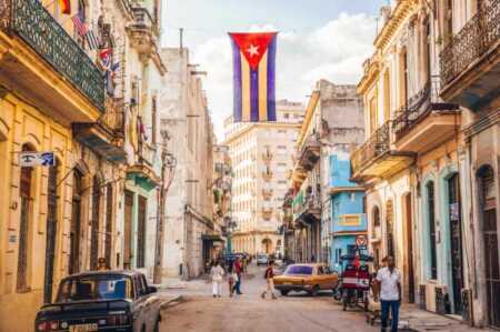 Cuba activa la “opción cero” y cierra hoteles por grave crisis energética Cuba