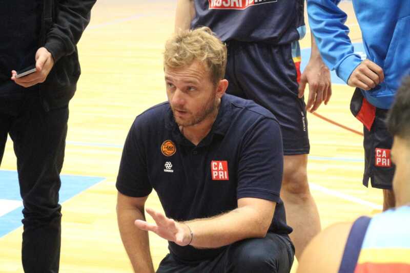 CAPRI comenzó su preparación para la Liga Federal de Básquet 2026 5 CAPRI inició los entrenamientos de su plantel de Primera con vistas a la Liga Federal de Básquet 2026 y confirmó la continuidad de Nicolás Falero y Joaquín Cajal en el Tricolor.