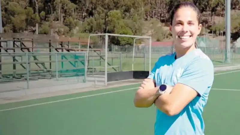 Luchi Von Der Heyde bronce con el Mannheimer en la Euro Hockey League Lucina Von der Heyde debutó con Alemania en la FIH Pro League y comenzó una nueva etapa internacional tras su paso por Las Leonas. La jugadora posadeña participó del triunfo ante Gran Bretaña en Londres.