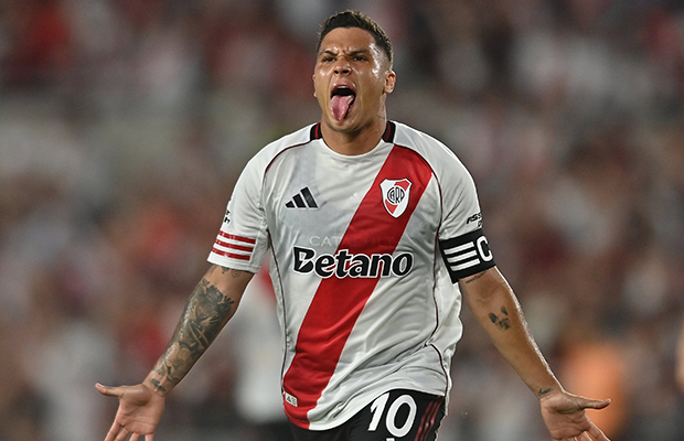 River y la decisión con Páez: debut recién en Copa Argentina 4 Gallardo definió que Kendry Páez espere para debutar en River y apunta a la Copa Argentina, mientras evalúa los regresos de Armani y Acuña ante Tigre.
