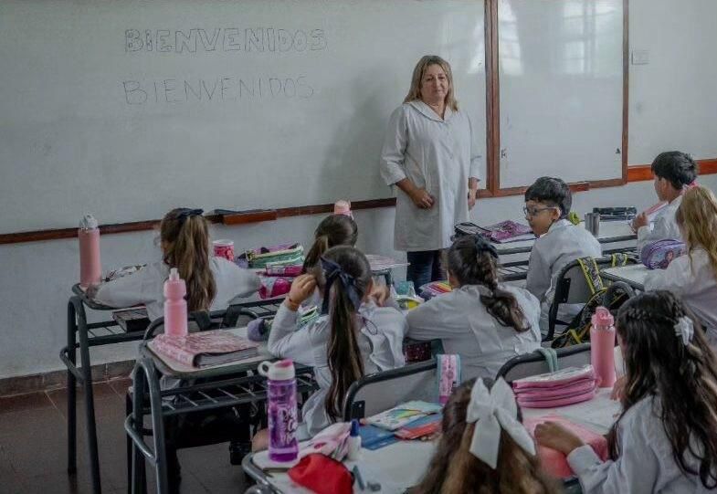 Misiones financia el 62% de la educación con fondos propios y destina casi $60 mil millones mensuales a salarios docentes Misiones