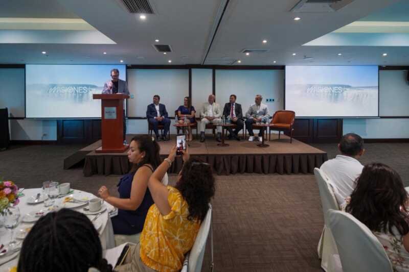 Misiones presentó en Perú el vuelo Lima–Iguazú y fortaleció el posicionamiento internacional del destino 4 Misiones presentó en Perú el vuelo Lima–Puerto Iguazú ante más de 120 operadores turísticos, fortaleciendo el posicionamiento internacional del destino.