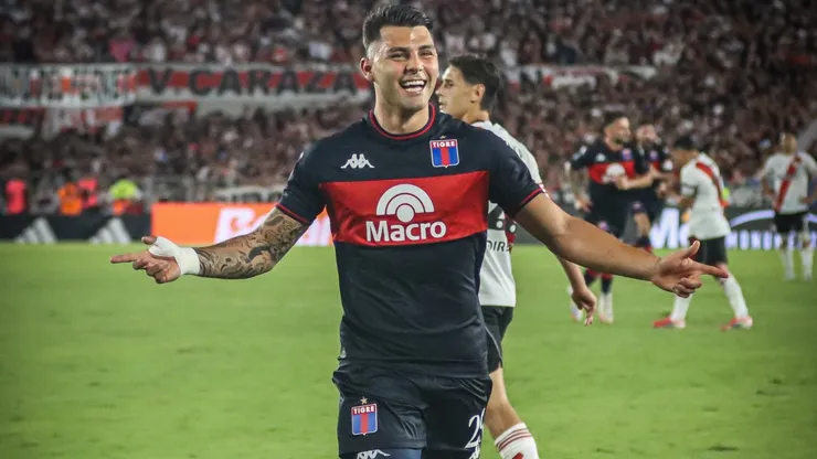 Torneo Apertura: Triunfo de Huracán en el clásico y hoy cierra la fecha 4 2 Sarmiento, Independiente y Huracán ganaron en la jornada del sábado por la fecha 4 del Torneo Apertura. hoy lunes 9 de febrero cierra la fecha 4.